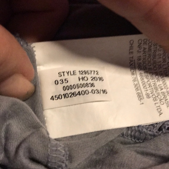 Under Armour long sleeve tshirt - Picture 6 of 7